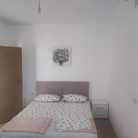 Tahiri Bellevue Apartments 울친 외부 사진