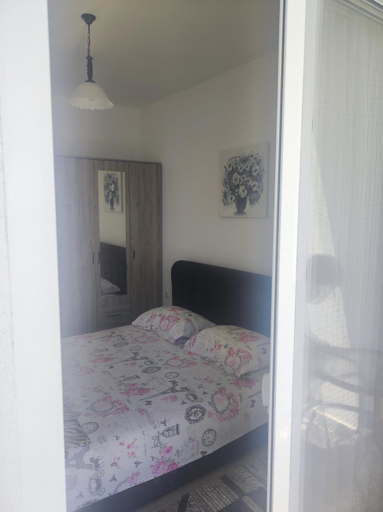 Tahiri Bellevue Apartments 울친 외부 사진