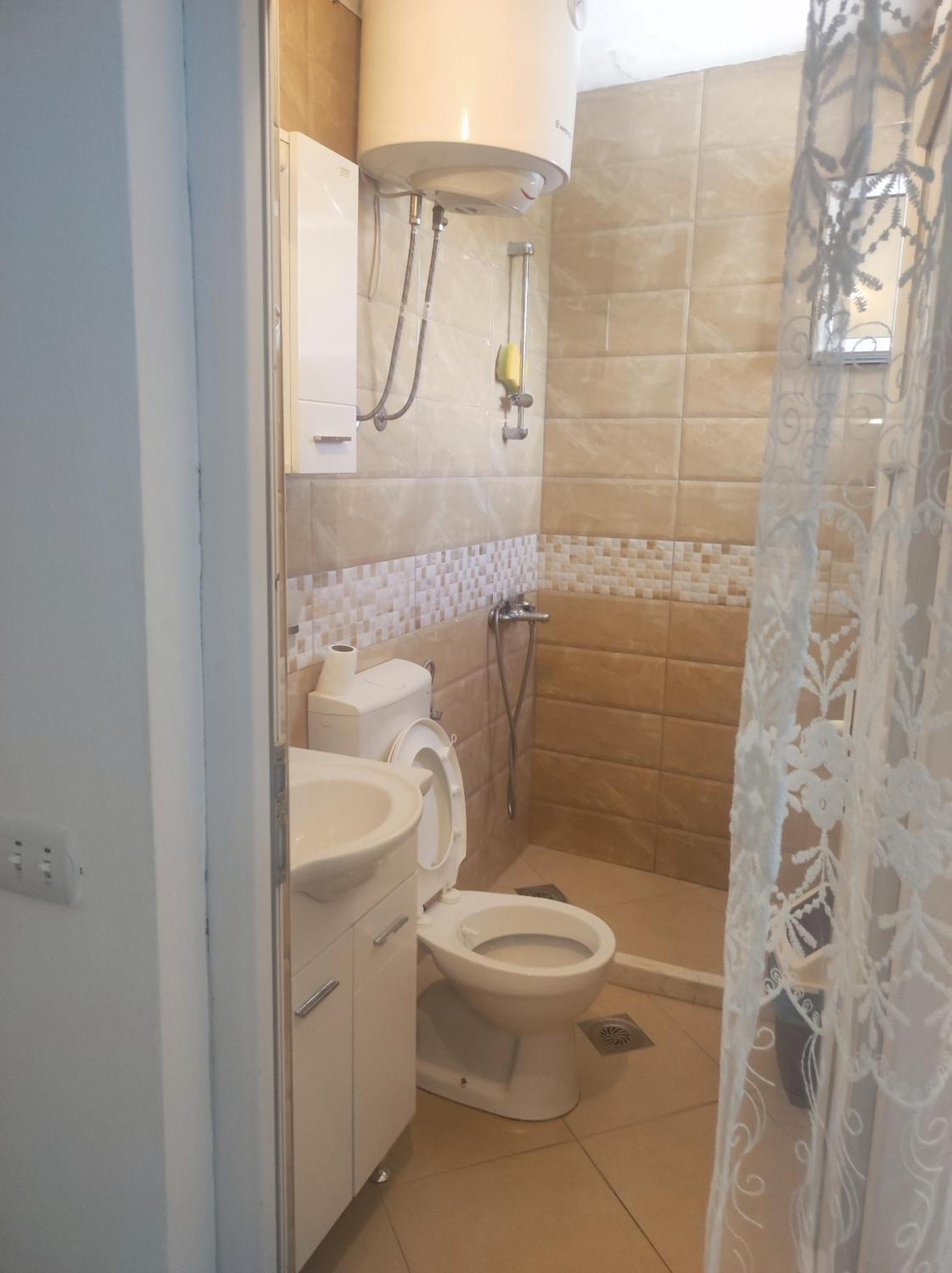 Tahiri Bellevue Apartments 울친 외부 사진