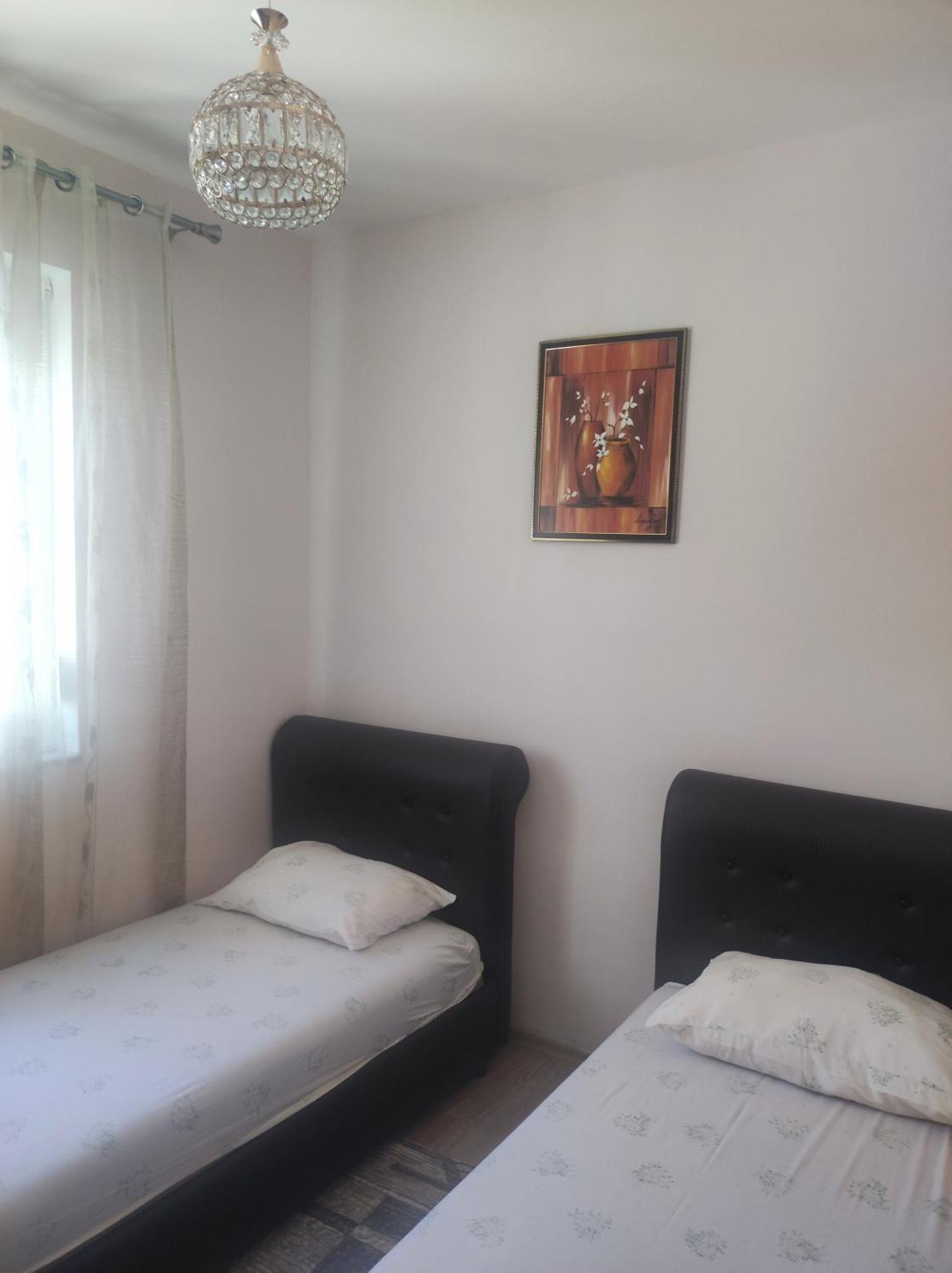 Tahiri Bellevue Apartments 울친 외부 사진